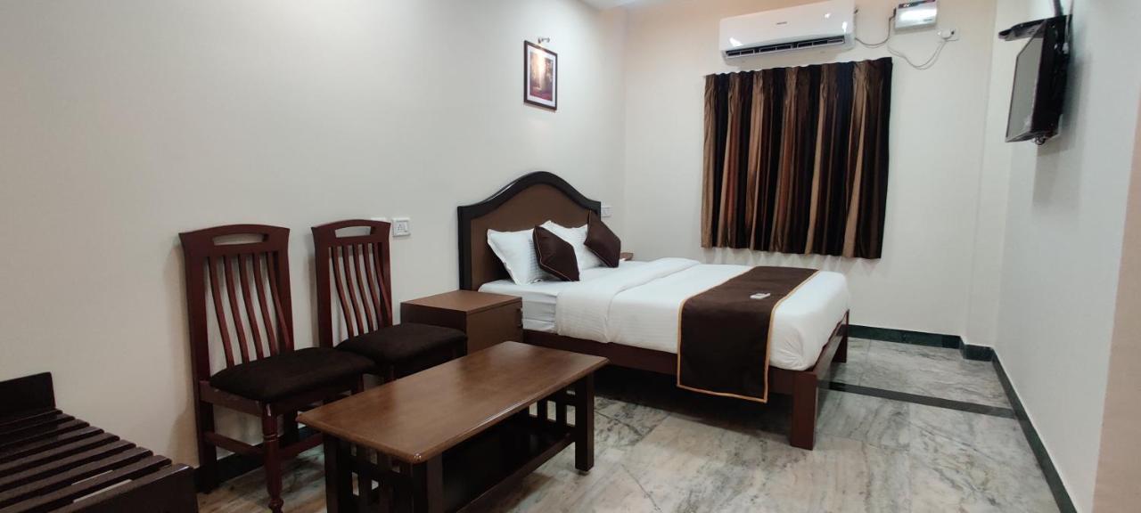 Rmc Travellers Inn เชนไน ภายนอก รูปภาพ