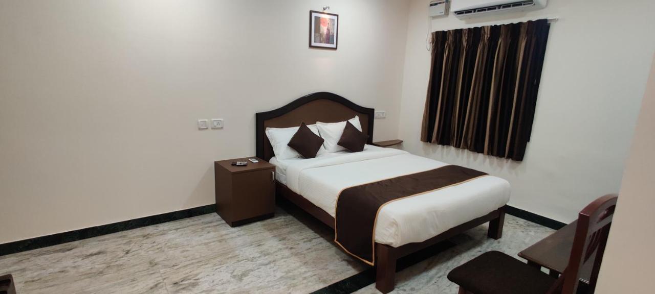 Rmc Travellers Inn เชนไน ภายนอก รูปภาพ